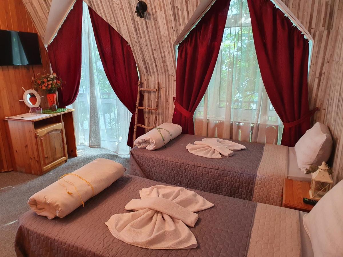 Семеен Хотел Българи มอนตานา ภายนอก รูปภาพ